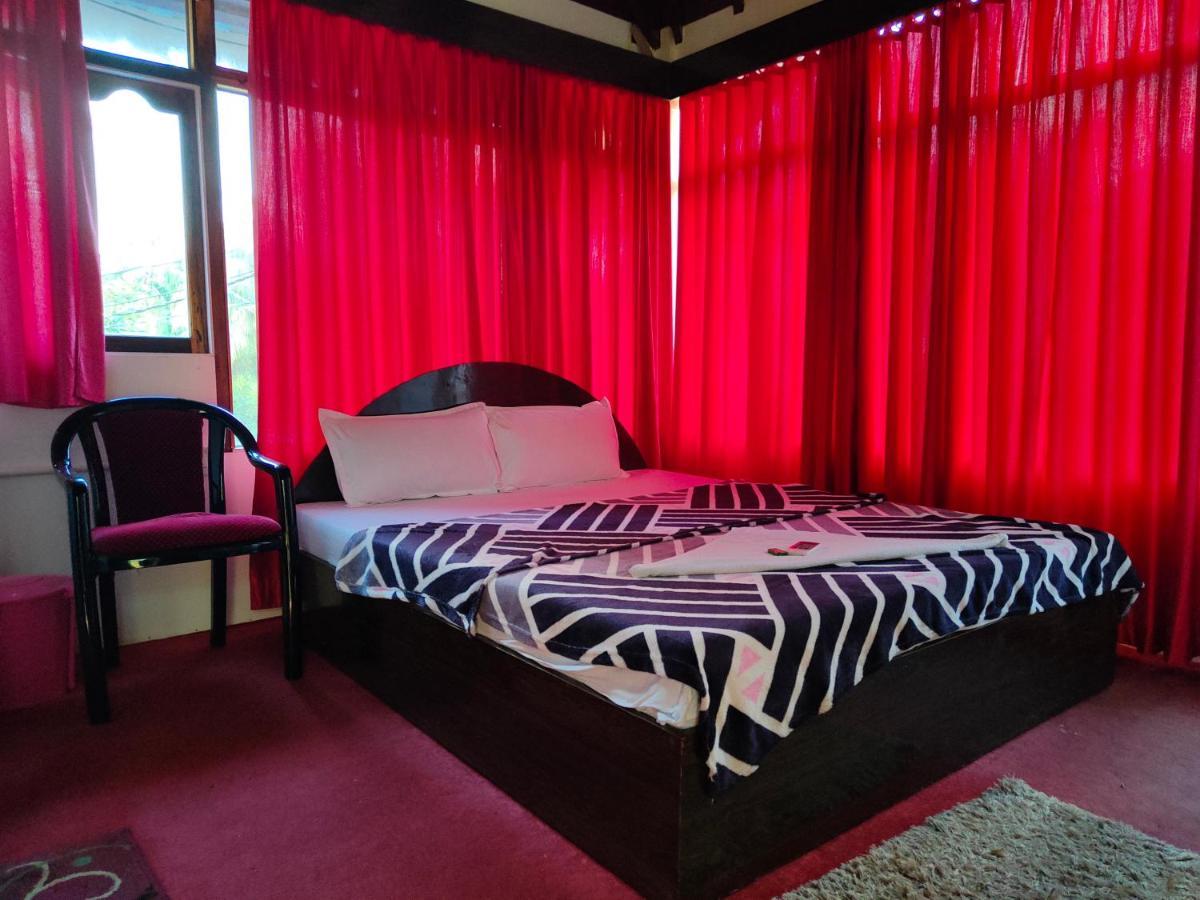 Hotel Highness Sea Rock Sitapur Esterno foto