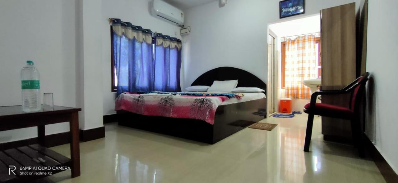 Hotel Highness Sea Rock Sitapur Esterno foto